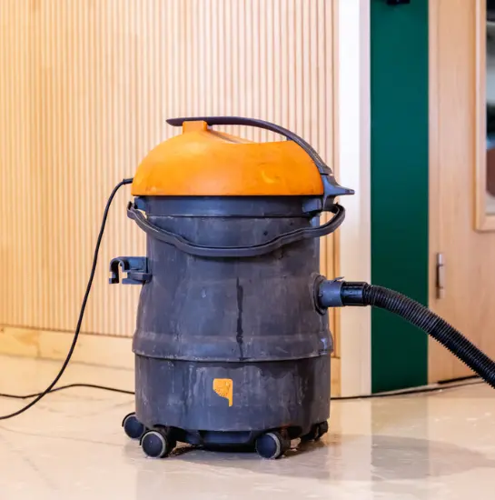 schoonmaakbedrijf Kampen stofzuiger